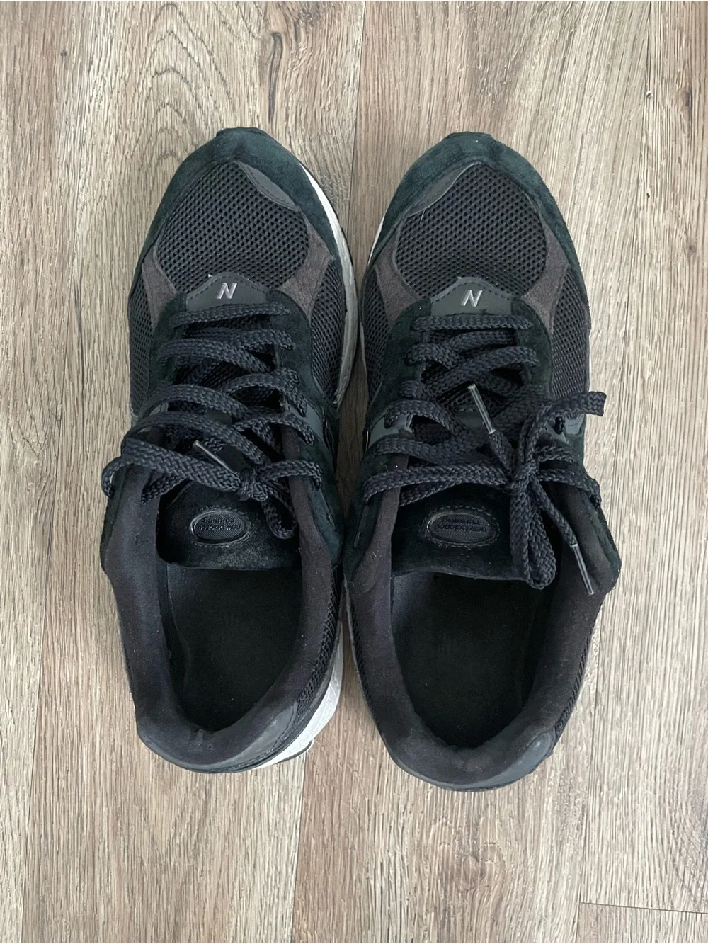 Men Size 11.5 New Balance 2002R Black Gunmetal Shoes